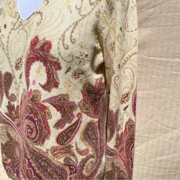 Pure Cashmere Paisley V Neck Sweater - Picture 7 of 10